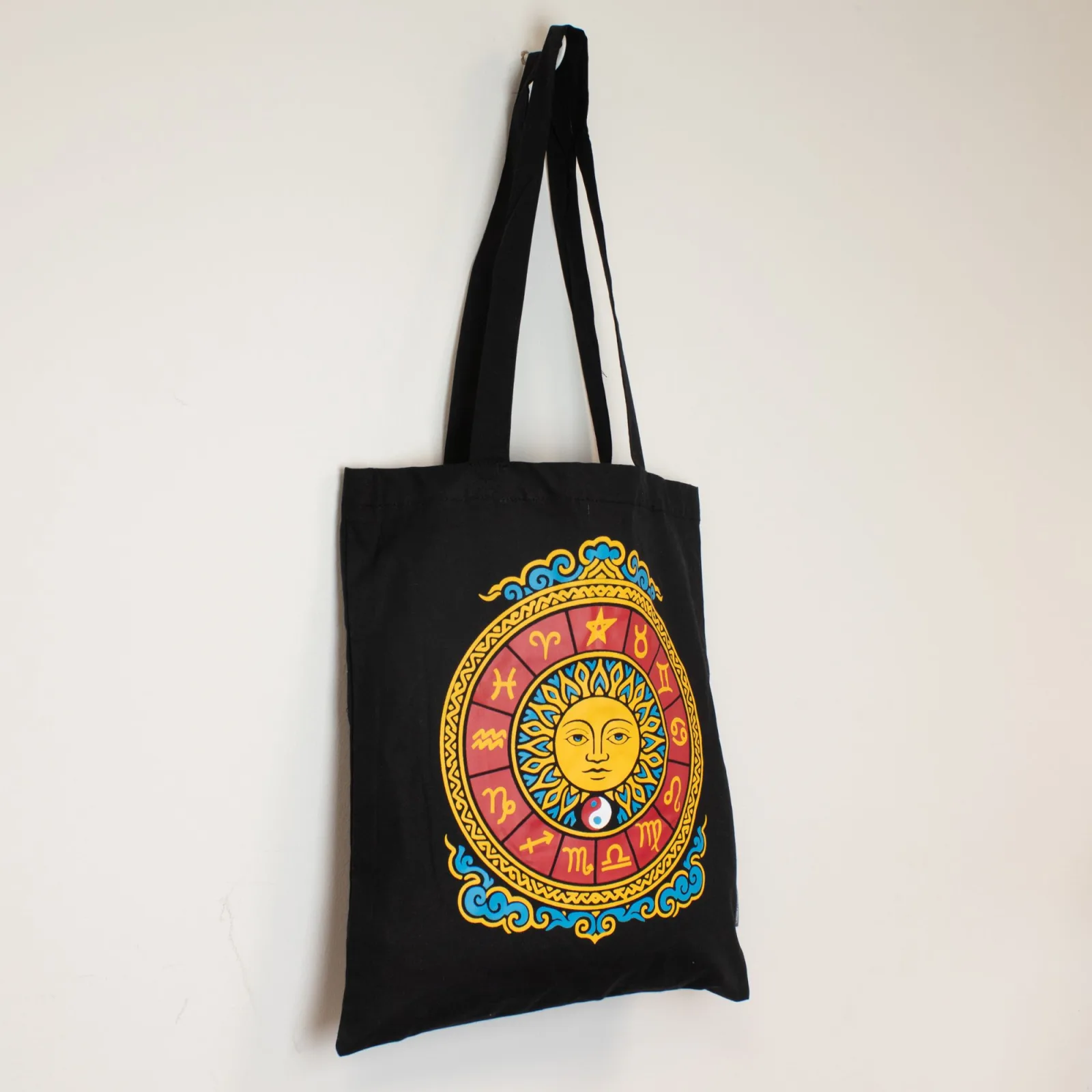Ikonická klasická taška typu tote - Zodiak Slunce - Černá 6 oz (40×36 cm)