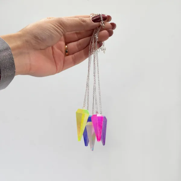 Šestistranné Kyvadlo - Aurora Crystal Zelené - 4cm