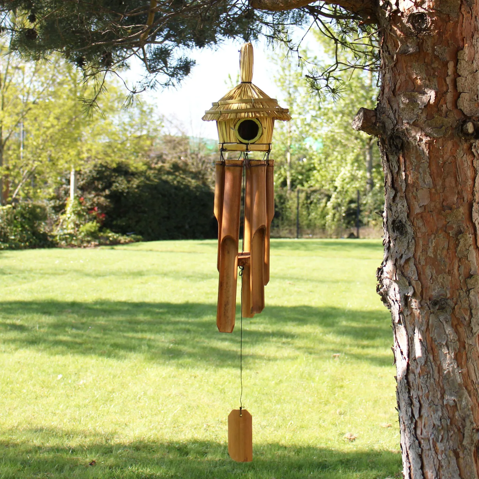Kulatá Ptačí Budka z Mořské Trávy se Zvonkohrou 45x17cm