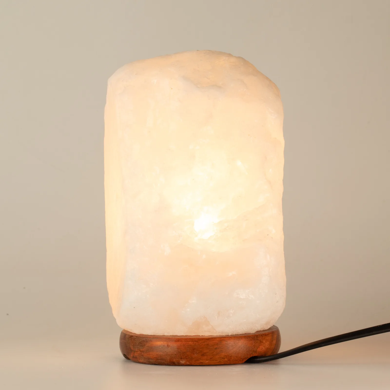 Lampa z Bílé Himalájské Soli & Podstavec cca 3-5kg