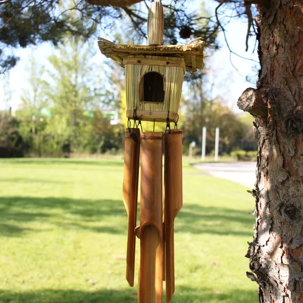 Čtvercová Ptačí Budka z Mořské Trávy se Zvonkohrou 49x15cm