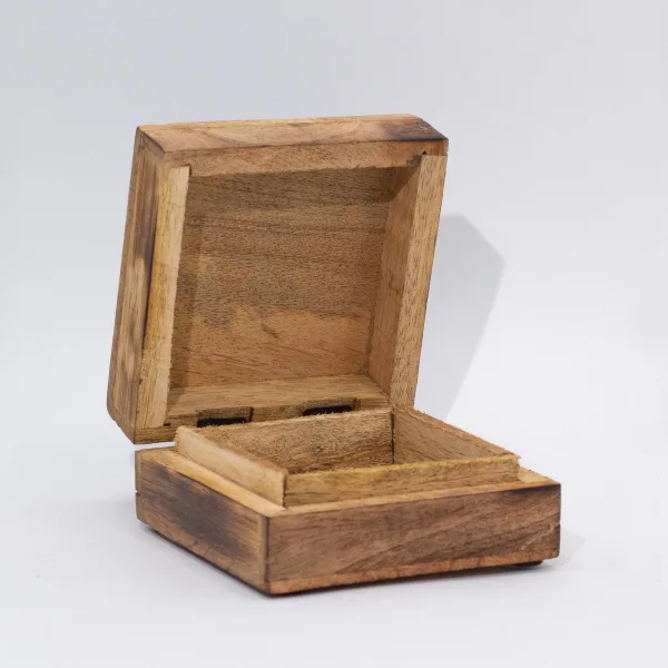 Střední Čtvercová Krabička 13.5x13.5x6cm - Hříbový Design - Kaštanový